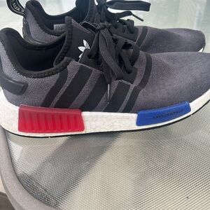 Men’s sneakers worn twice .. no box